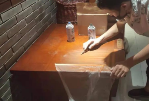 貼紙制作手繪：在家具維修的過程中，一定要知道家具貼紙具有哪些特點(diǎn)?