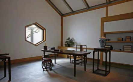 新古典家具網(wǎng)：古典家具陳設讓現(xiàn)代空間賞心悅目——書房